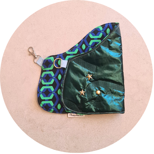 Derka ciemnozielona z ćwiekami