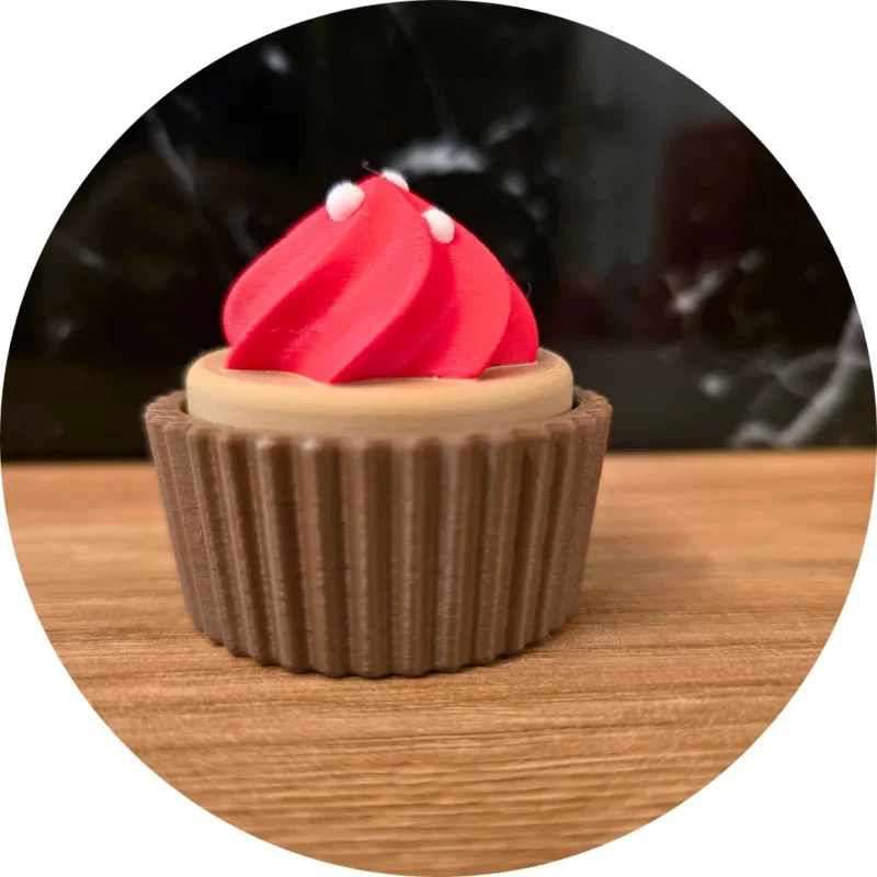 Babeczka clicker truskawkowa